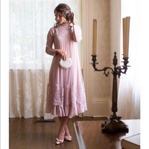 Dainty Jewell’s English Rosemary Dress